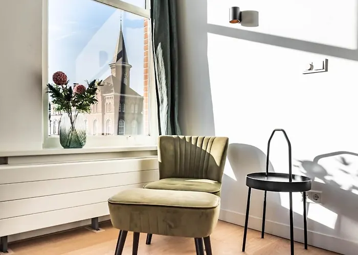 Panoramic Canalview Apartment