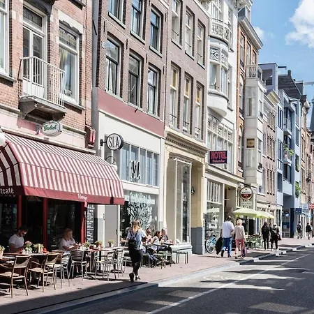 Panoramic Canalview 公寓 *